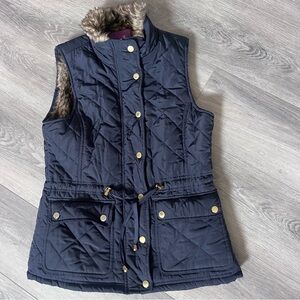 Navy faux fur lined puffer vest with gold detail Small